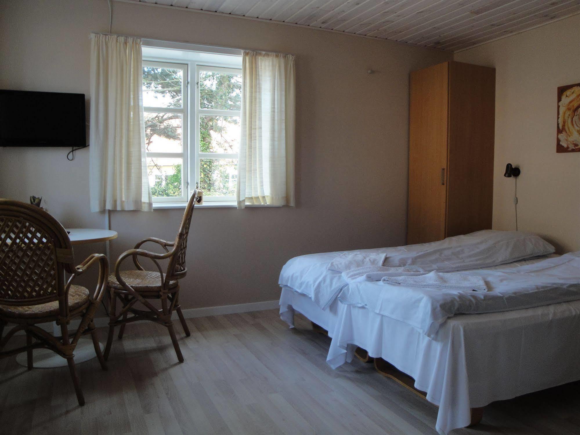 Hotel Kysten Hasle Exterior photo