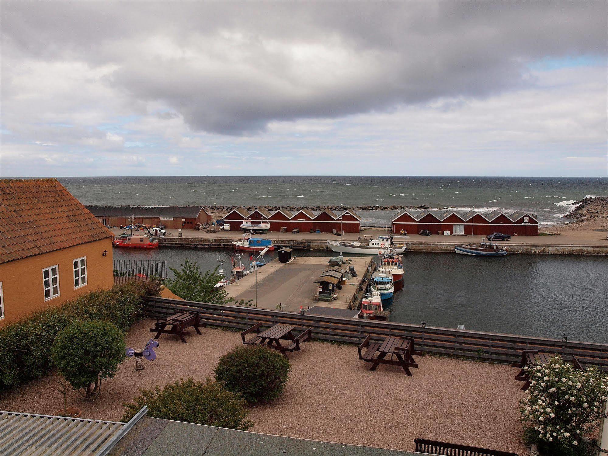 Hotel Kysten Hasle Exterior photo